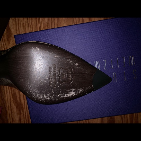 WORN ONCE Stuart Weitzman Daisy Pumps size 8 - Picture 5 of 5